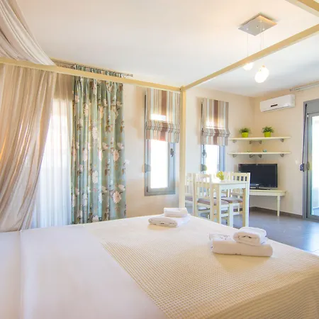 Ntinas Filoxenia & Aparthotel 4*