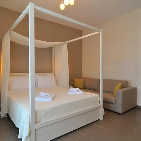Ntinas Filoxenia & Aparthotel 4*