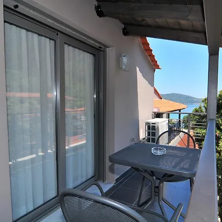 Aparthotel Ntinas Filoxenia & 4*