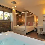 Ntinas Filoxenia & 4* Skala Potamias