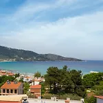 Ntinas Filoxenia & 4* Skala Potamias