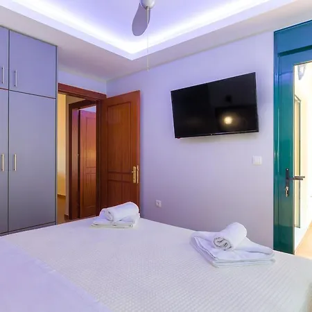 Ntinas Filoxenia & Lejlighedshotel 4*