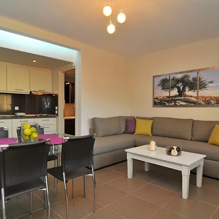 Apartahotel Ntinas Filoxenia Hotel&spa