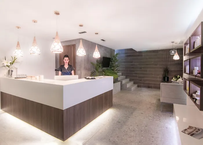 Ntinas Filoxenia & アパートホテル