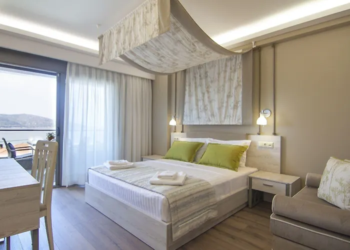 Ntinas Filoxenia & 4*