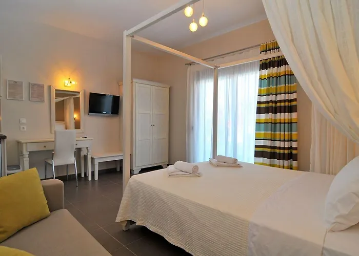 Ntinas Filoxenia & 4*