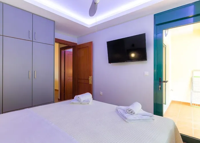 Ntinas Filoxenia & アパートホテル 4*