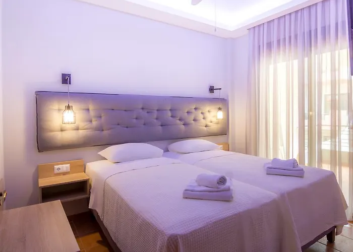 Ntinas Filoxenia & アパートホテル スカラ・ポタミアス