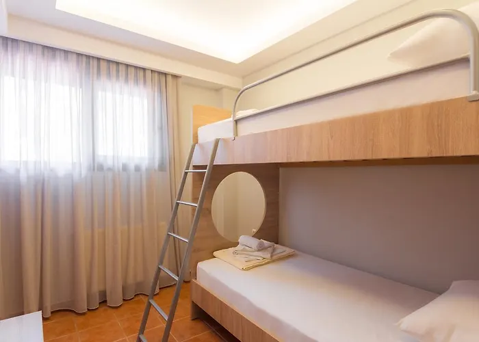 アパートホテル Ntinas Filoxenia & スカラ・ポタミアス