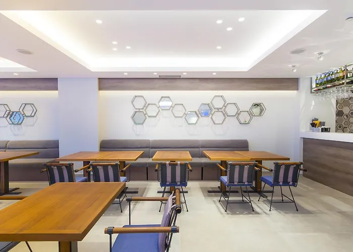 Ntinas Filoxenia & アパートホテル スカラ・ポタミアス