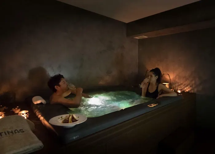 Ntinas Filoxenia & スカラ・ポタミアス